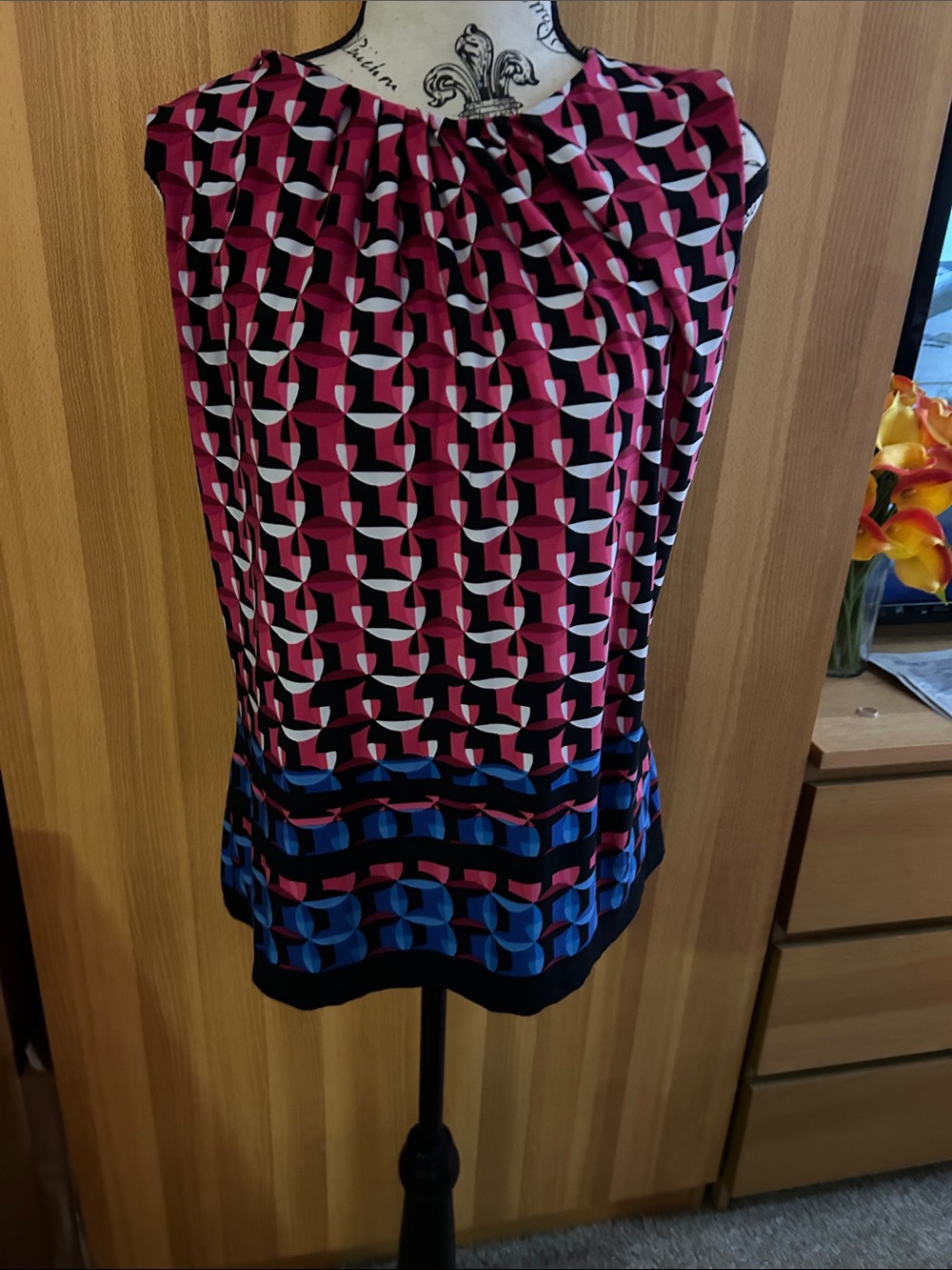 Calvin Klein Geometric Print Sleeveless Blouse in Pink, Black & Blue